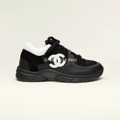 CHANEL sneaker