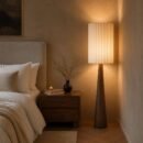 Harsen vloerlamp met houtnerf